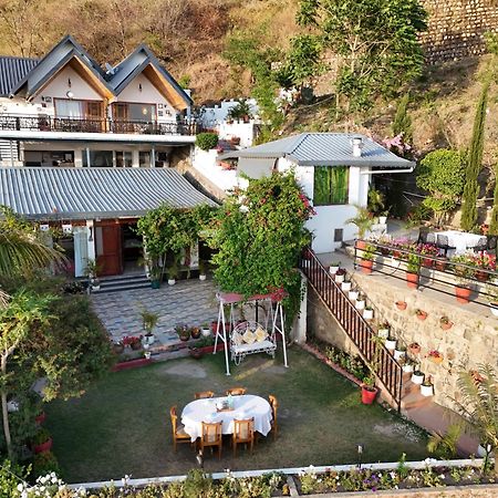 The Bougainvillea Retreat - A Luxury Private Pool Villa In Dehradun Bagian luar foto