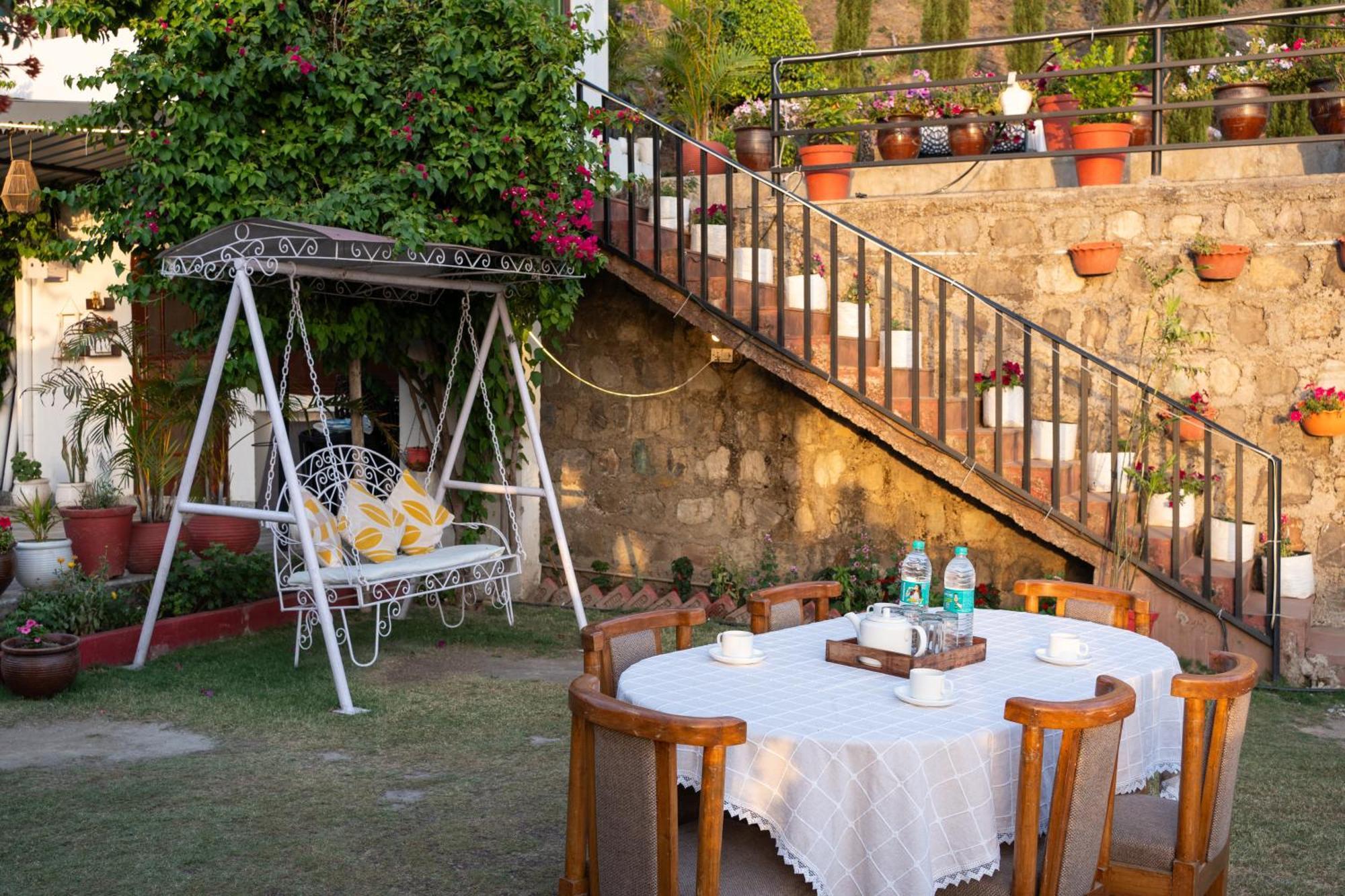 The Bougainvillea Retreat - A Luxury Private Pool Villa In Dehradun Bagian luar foto