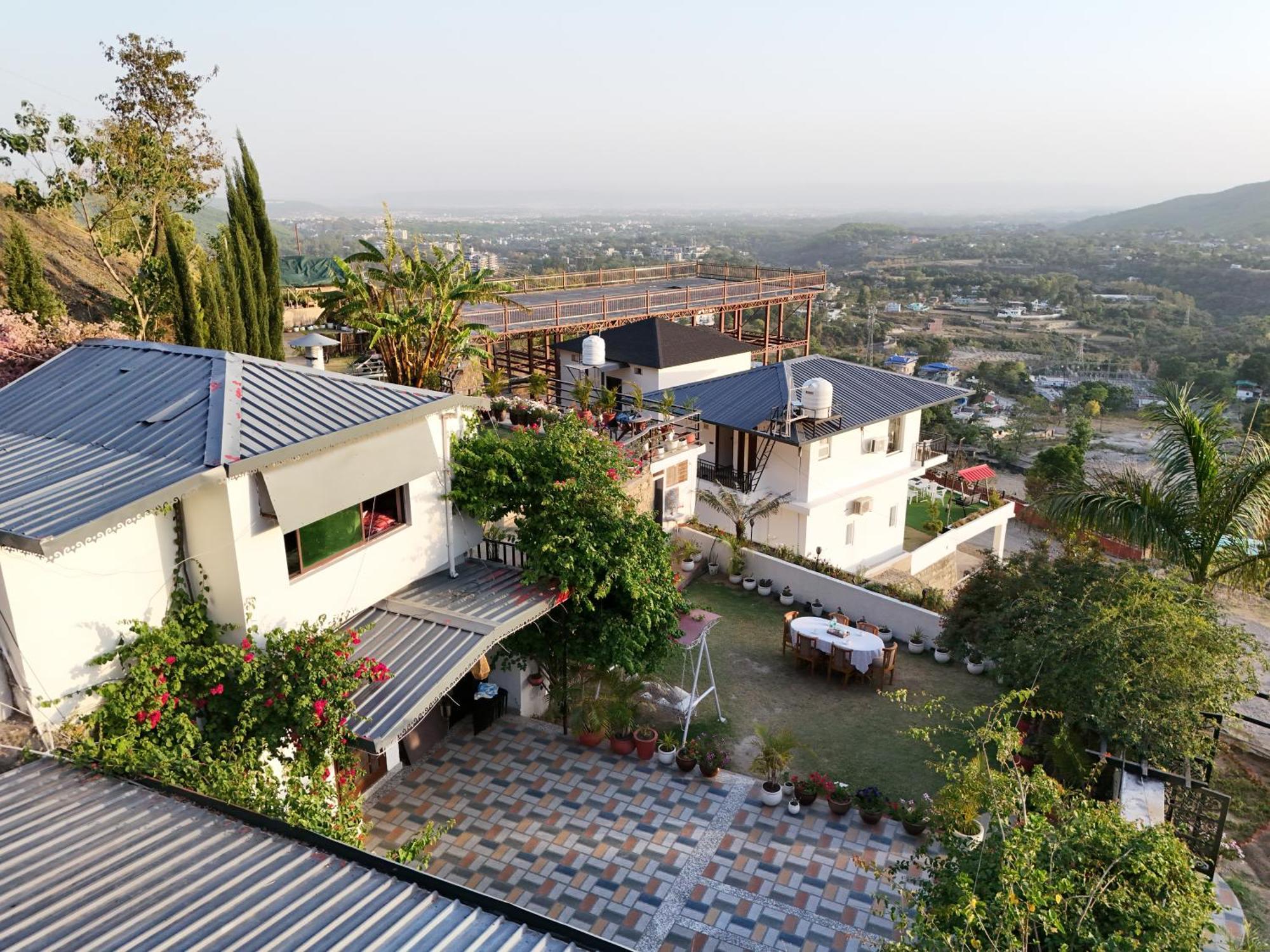 The Bougainvillea Retreat - A Luxury Private Pool Villa In Dehradun Bagian luar foto